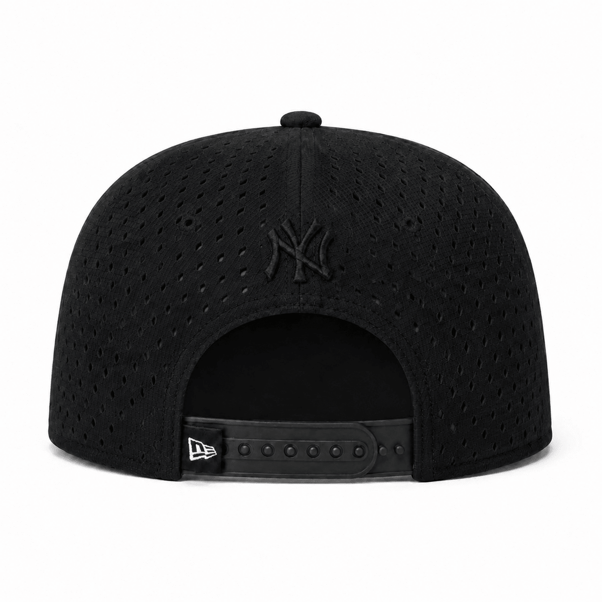 Snapback NY Perforée | Noir & Blanc - AtlasFit