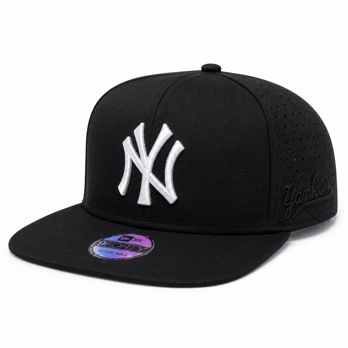 Snapback NY Perforée | Noir & Blanc - AtlasFit
